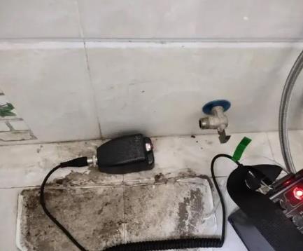三台屋顶漏水维修公司分享下卫生间漏水的危害及解决方法